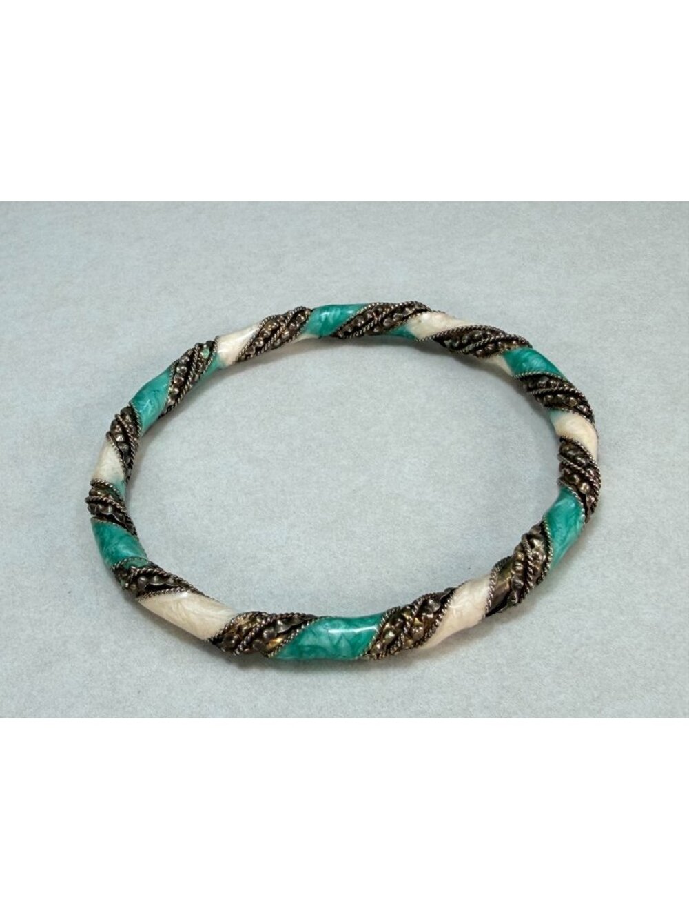 Vintage Silver Tone Twisted Bangle Green And White Enamel Filigree Bracelet